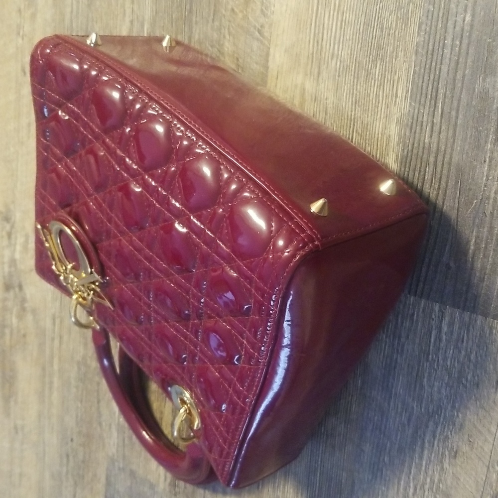 Lady Dior Christian Dior Medium Cannage Red Patent Quilted Leather Handbag - Picture 16 of 16